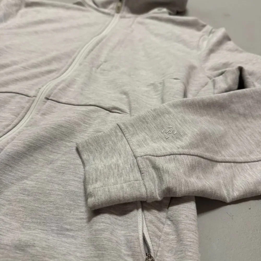 Lululemon Women's Grey and White Hoodie